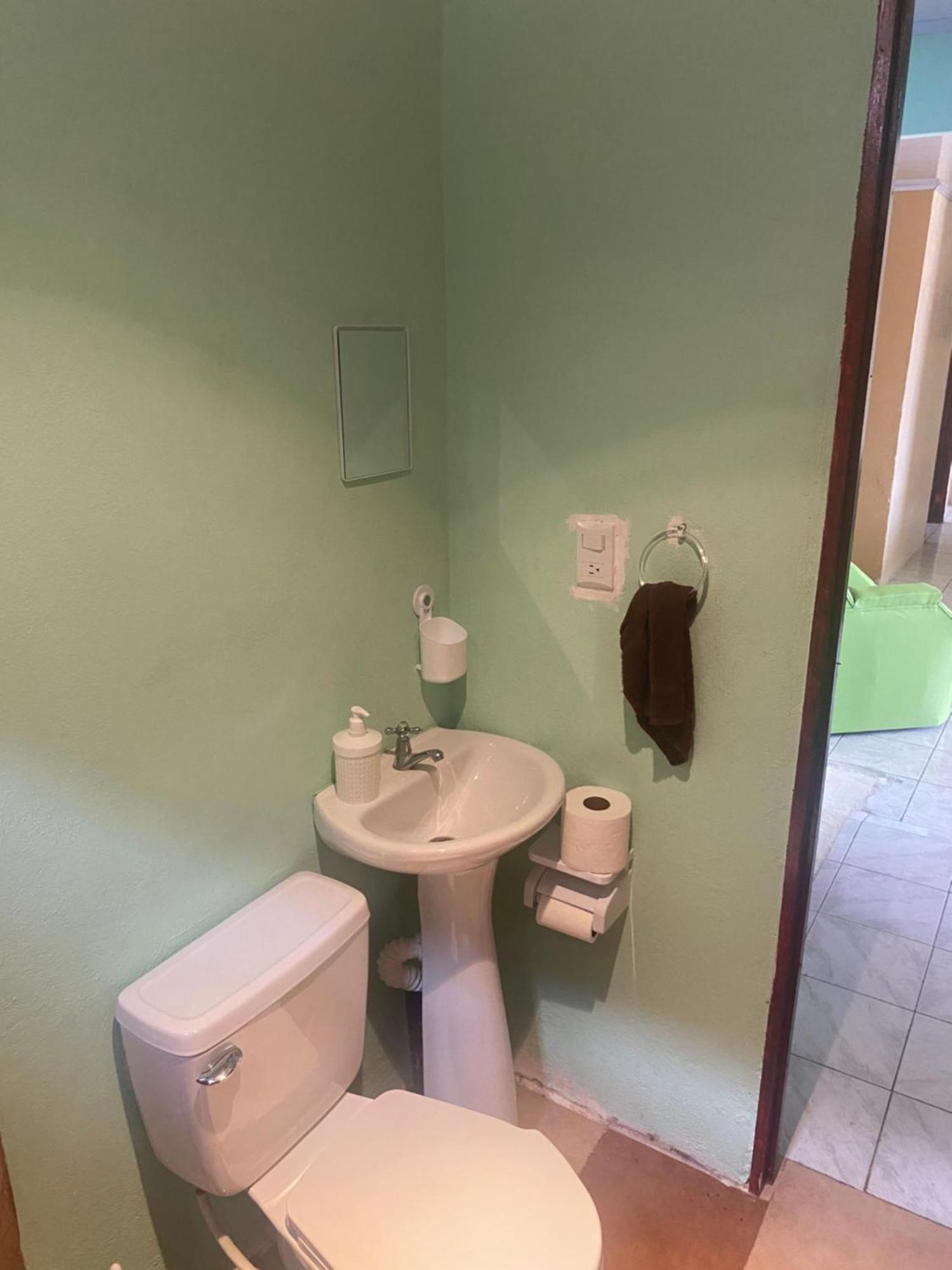 פוארטו לימון Hostel Casa Marina מראה חיצוני תמונה