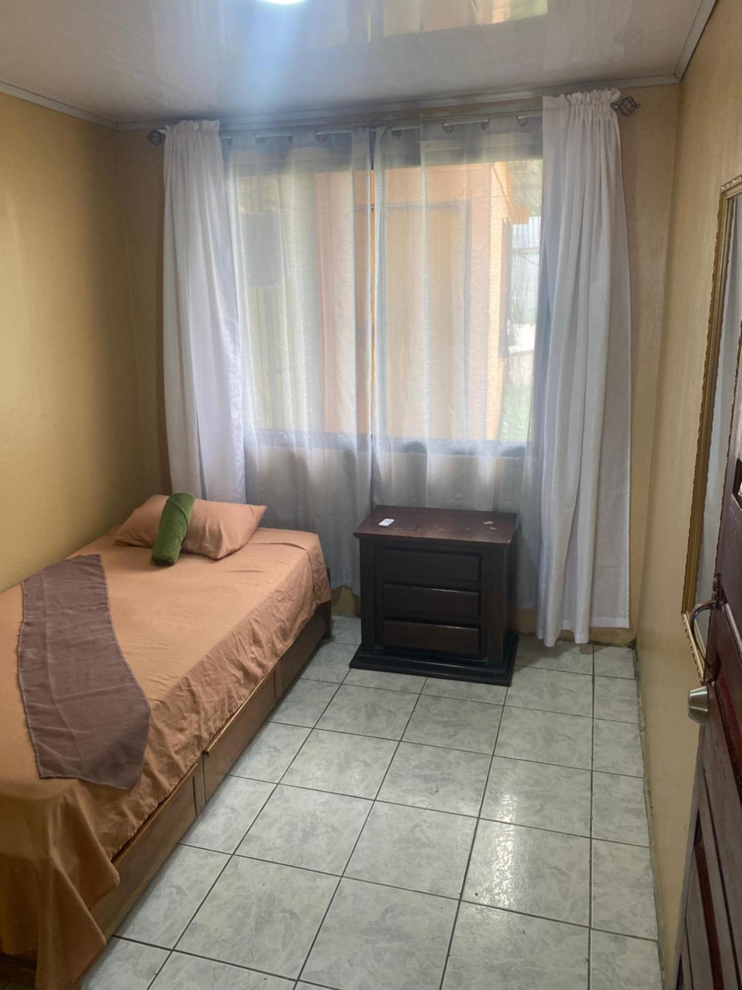 פוארטו לימון Hostel Casa Marina מראה חיצוני תמונה