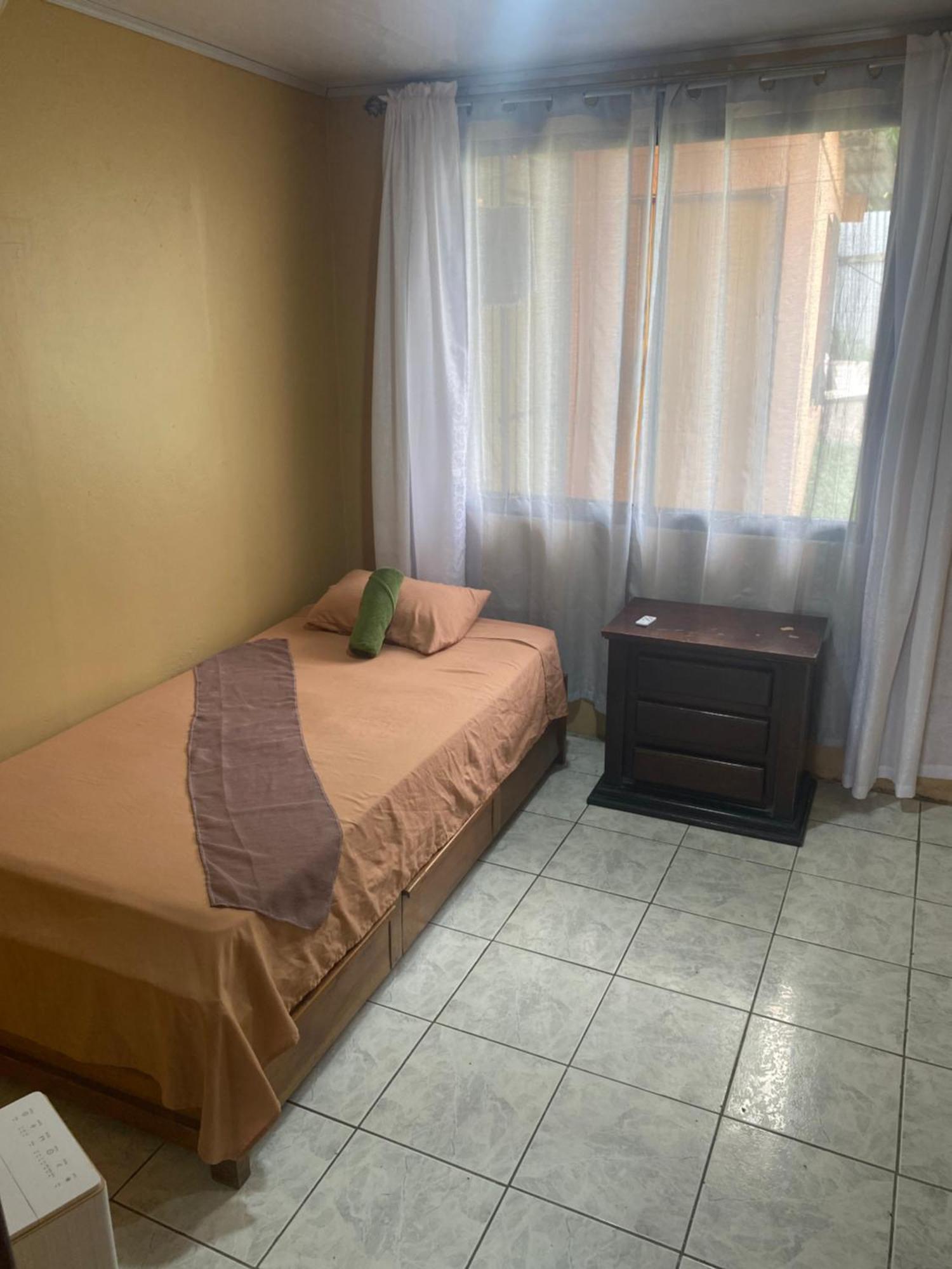 פוארטו לימון Hostel Casa Marina מראה חיצוני תמונה