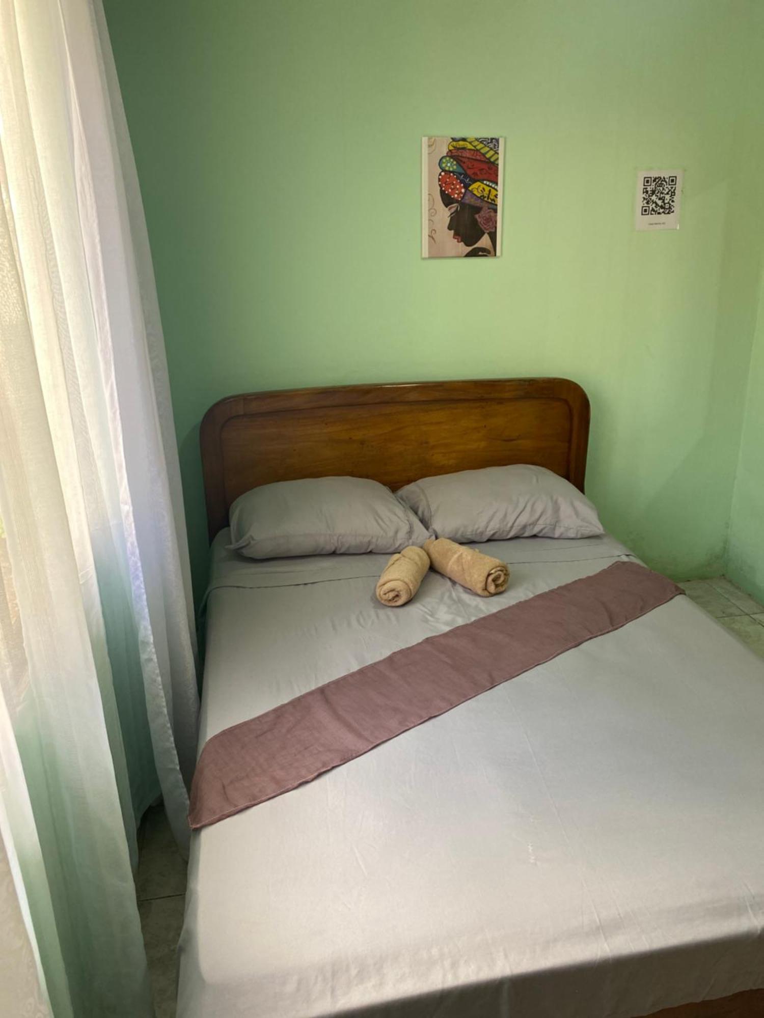פוארטו לימון Hostel Casa Marina מראה חיצוני תמונה