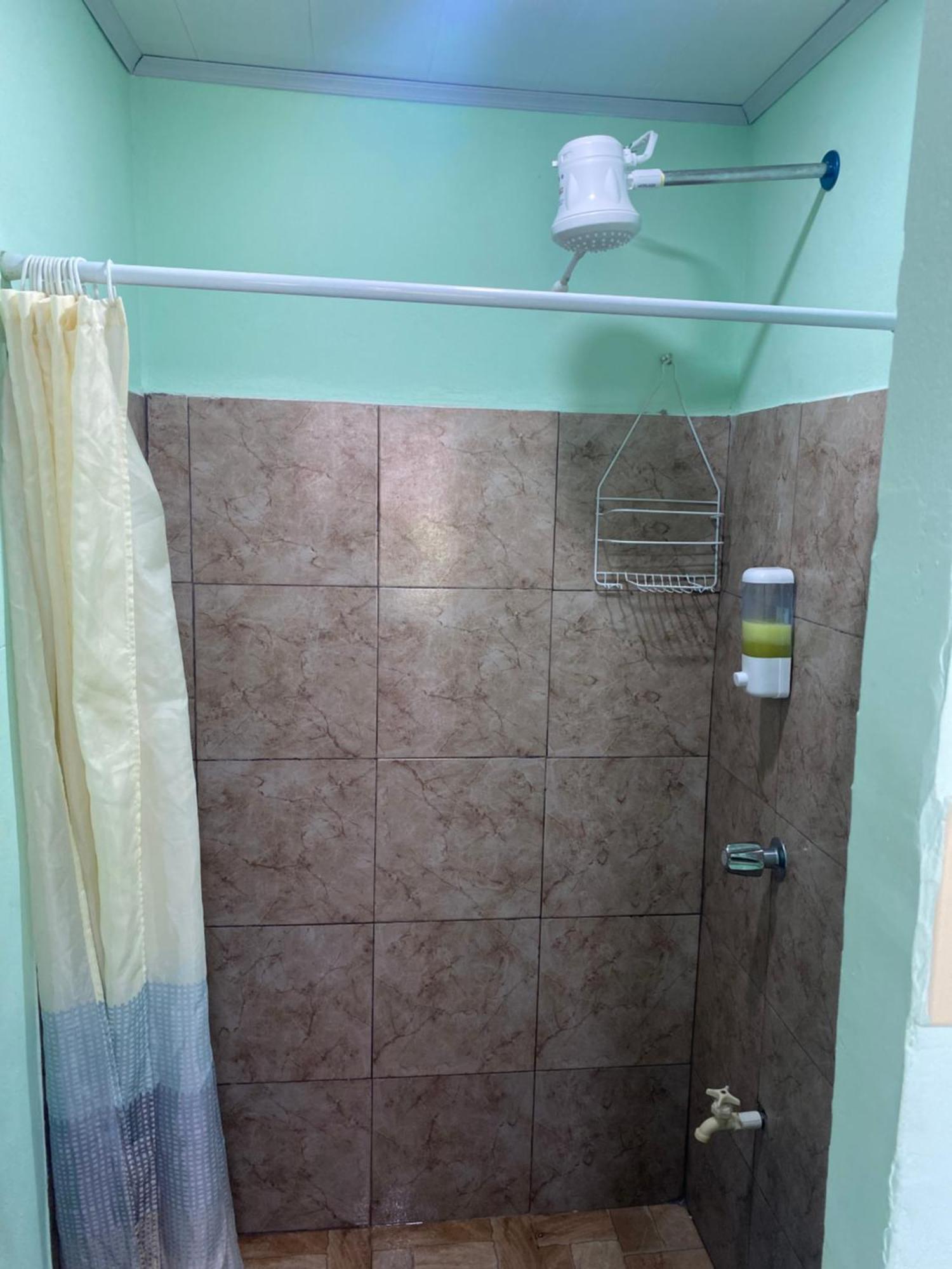 פוארטו לימון Hostel Casa Marina מראה חיצוני תמונה